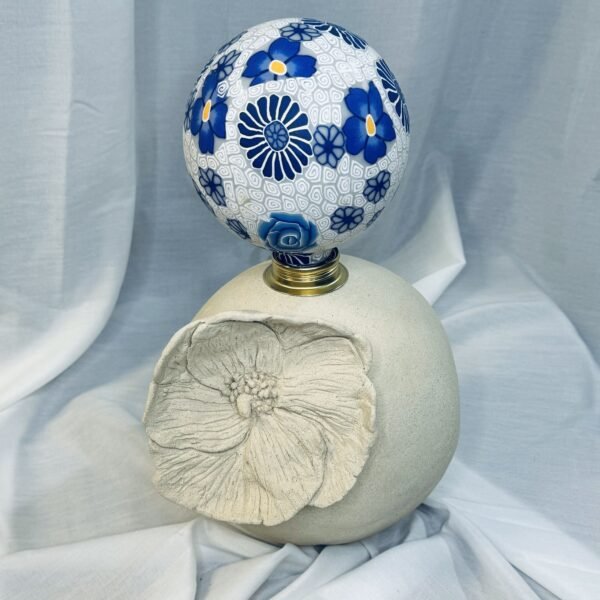 Hibiscus Elegance - Image 3